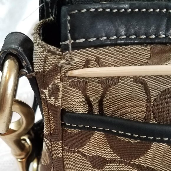 Coach Legacy Signature Khaki purse - Picture 9 of 16